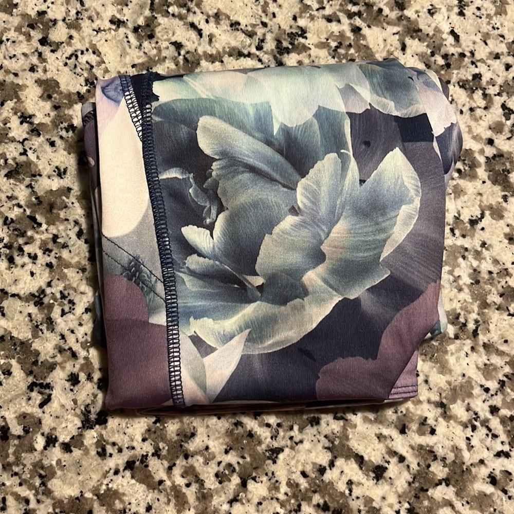 Old navy women active wear leggings